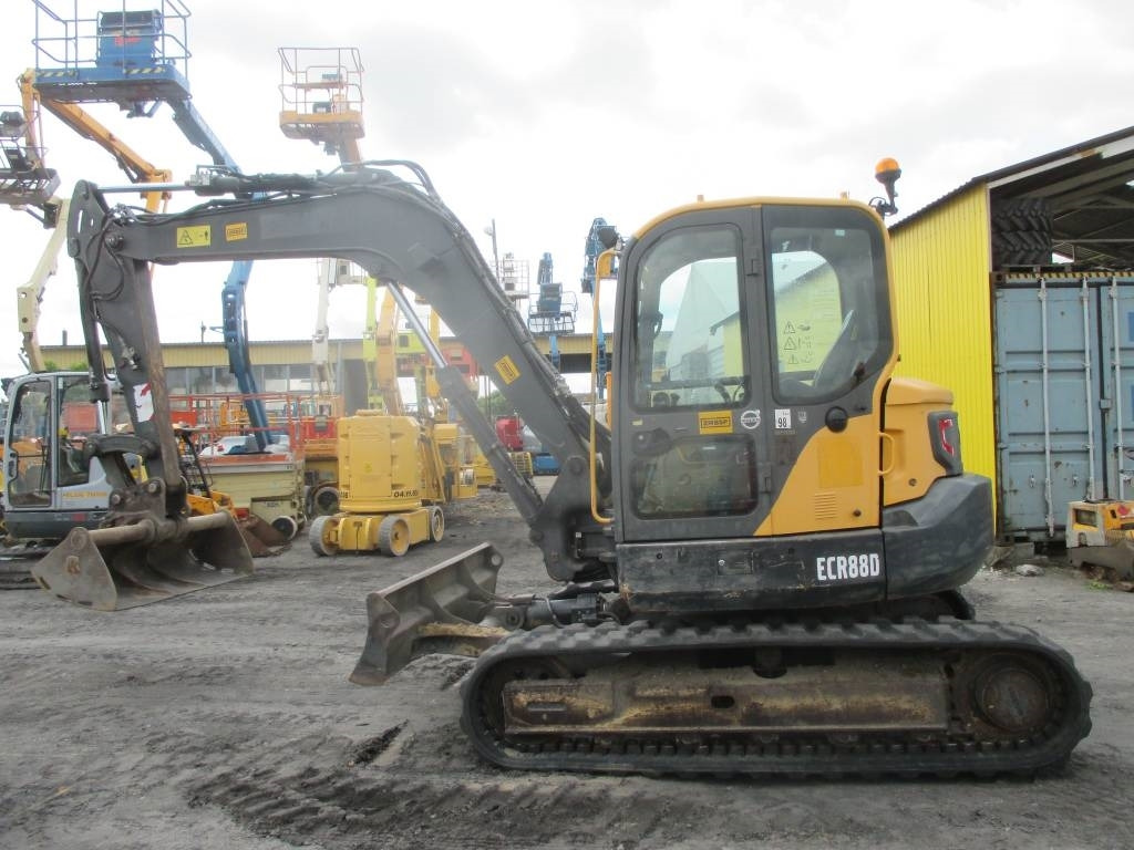 Volvo ECR 88 D - حفارة مصغرة: صور 5 Volvo ECR 88 D - حفارة مصغرة: صور 5