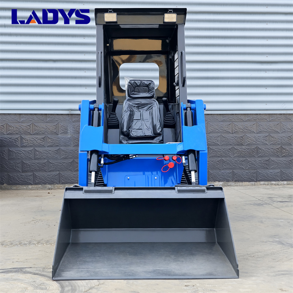 LADYS LA670 Skid Steer Euro 5/Epa Engine Kubota Mini Small Skid Steer Loader For Sale - شيول صغير: صور 5 LADYS LA670 Skid Steer Euro 5/Epa Engine Kubota Mini Small Skid Steer Loader For Sale - شيول صغير: صور 5