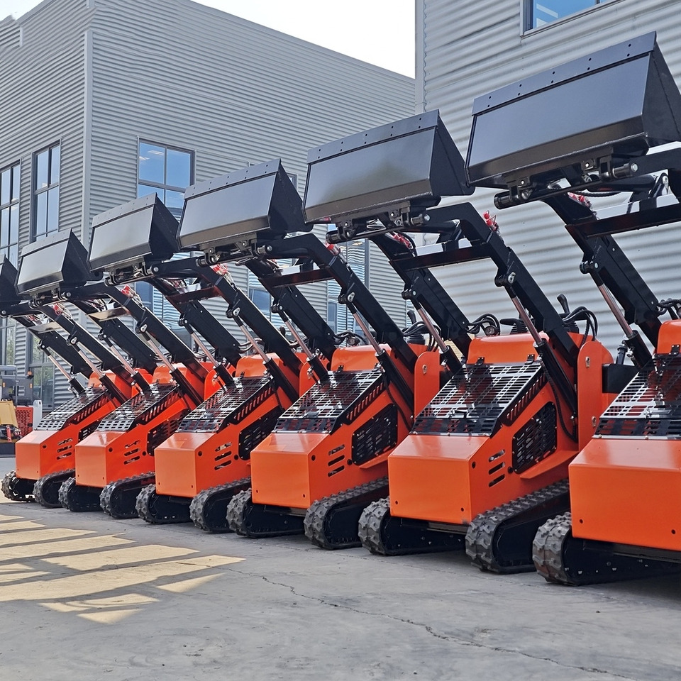 LEZUM Free Shipping Mini Skid Steer Loader Compact Track Electric/Diesel Chinese Mini Skid Steer Loader For Sale With Mini Skid Steer Attachments 4 In 1 Bucket - شيول صغير: صور 4 LEZUM Free Shipping Mini Skid Steer Loader Compact Track Electric/Diesel Chinese Mini Skid Steer Loader For Sale With Mini Skid Steer Attachments 4 In 1 Bucket - شيول صغير: صور 4