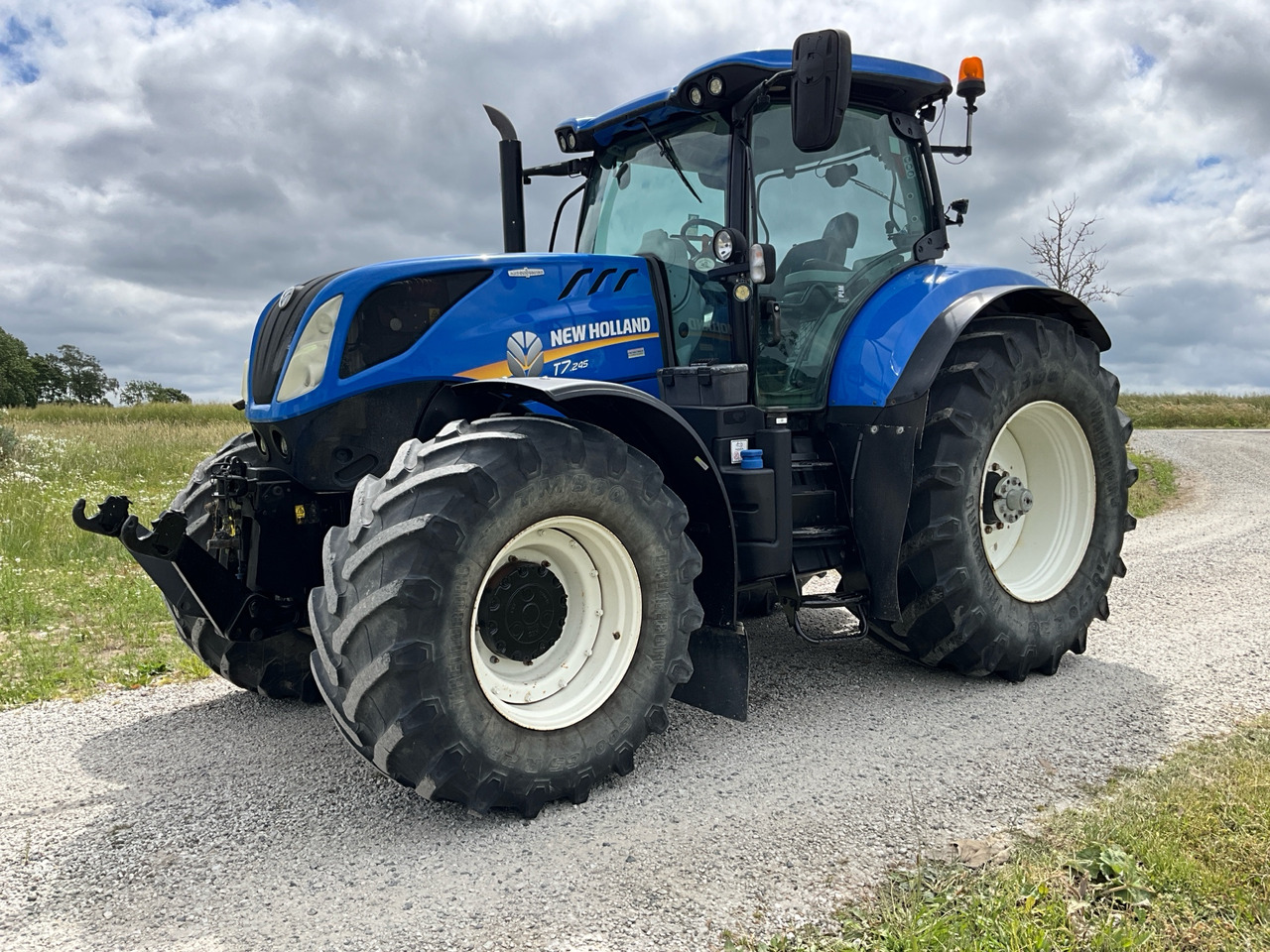NEW HOLLAND T7 245 - جرار: صور 1 NEW HOLLAND T7 245 - جرار: صور 1
