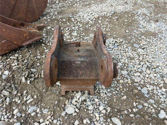 Attache rapide geith - axe 80 mm - وصلة الربط للمعدات المعلقة: صور 5 Attache rapide geith - axe 80 mm - وصلة الربط للمعدات المعلقة: صور 5