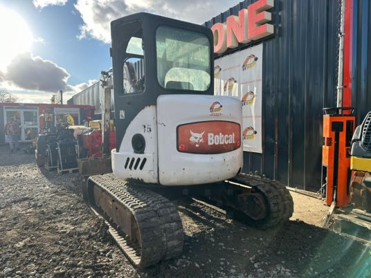 Bobcat 435 EG à 18 500 € HT - حفارة مصغرة: صور 2 Bobcat 435 EG à 18 500 € HT - حفارة مصغرة: صور 2