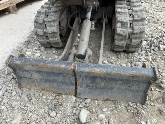 Bobcat E08 à 9900€ HT - حفارة مصغرة: صور 4 Bobcat E08 à 9900€ HT - حفارة مصغرة: صور 4