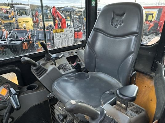 Bobcat E35 à 23 500 € HT - حفارة مصغرة: صور 3 Bobcat E35 à 23 500 € HT - حفارة مصغرة: صور 3