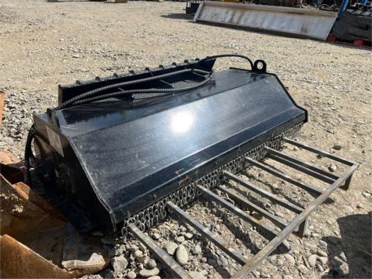 Broyeur pour mini chargeur - التقطيع جزازة: صور 3 Broyeur pour mini chargeur - التقطيع جزازة: صور 3