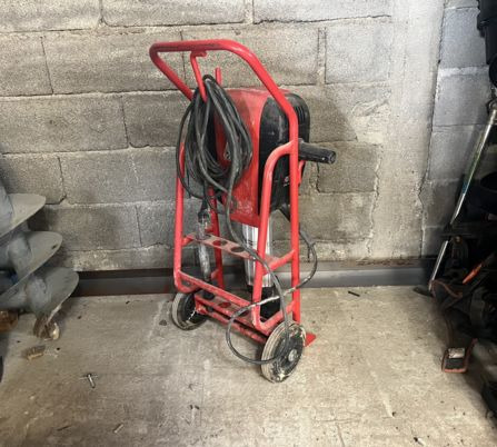 Démolisseur milwaukee K2628 - معدات البناء: صور 3 Démolisseur milwaukee K2628 - معدات البناء: صور 3