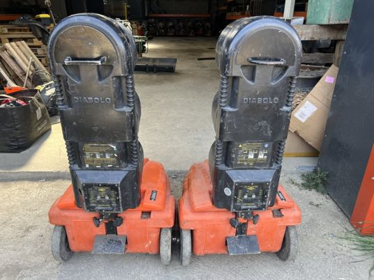 Feux de chantier diabolo - معدات البناء: صور 3 Feux de chantier diabolo - معدات البناء: صور 3