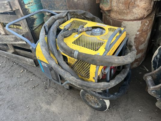 Groupe hydraulique atlas copco - معدات البناء: صور 3 Groupe hydraulique atlas copco - معدات البناء: صور 3