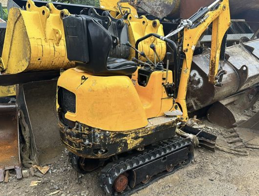 JCB 8008 CTS à 5900€ HT - حفارة مصغرة: صور 3 JCB 8008 CTS à 5900€ HT - حفارة مصغرة: صور 3
