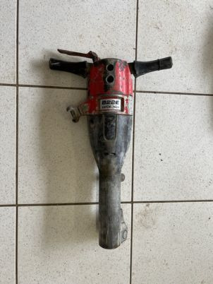 Marteau piqueur pneumatique air kaeser B22E - معدات البناء: صور 2 Marteau piqueur pneumatique air kaeser B22E - معدات البناء: صور 2