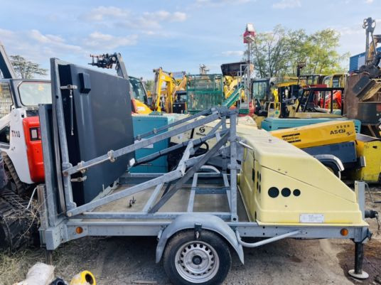 Remorque ECIM pour messages Lumineux - مقطورات السيارات: صور 2 Remorque ECIM pour messages Lumineux - مقطورات السيارات: صور 2