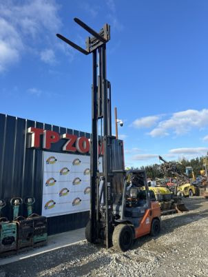 Toyota Tonero 35 à 19900 Euros HT - رافعة شوكية تعمل بالغاز: صور 2 Toyota Tonero 35 à 19900 Euros HT - رافعة شوكية تعمل بالغاز: صور 2