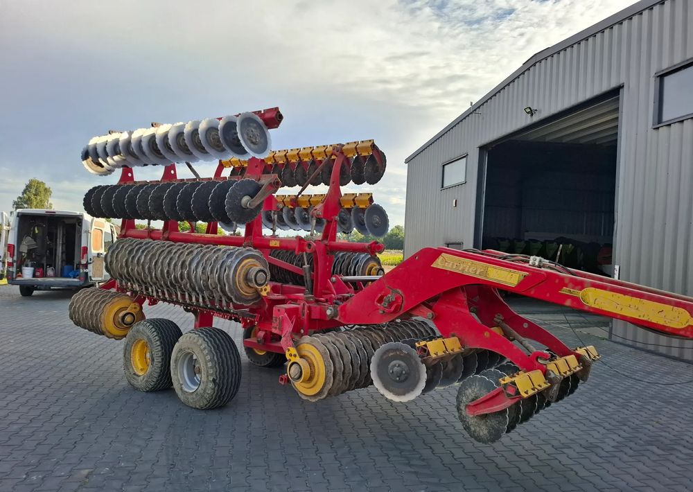 Väderstad Carrier 820 2011 rok , Nowe Talerze , Nie Malowany , Stan Bardzo Dobry - ال معدات حراثه: صور 3 Väderstad Carrier 820 2011 rok , Nowe Talerze , Nie Malowany , Stan Bardzo Dobry - ال معدات حراثه: صور 3