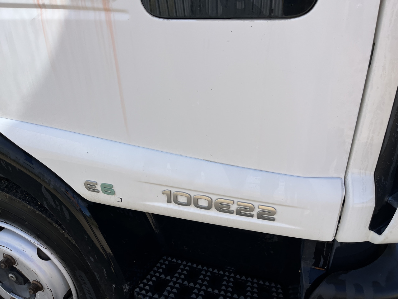Iveco Eurocargo 100E22 caisse double cabine 7 places - بصندوق مغلق شاحنة: صور 4 Iveco Eurocargo 100E22 caisse double cabine 7 places - بصندوق مغلق شاحنة: صور 4