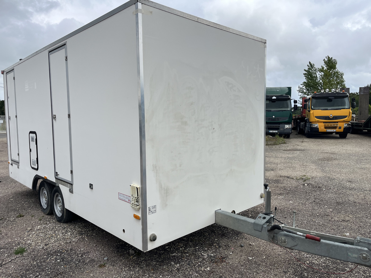 Jcr Base de vie - مقطورات السيارات: صور 2 Jcr Base de vie - مقطورات السيارات: صور 2