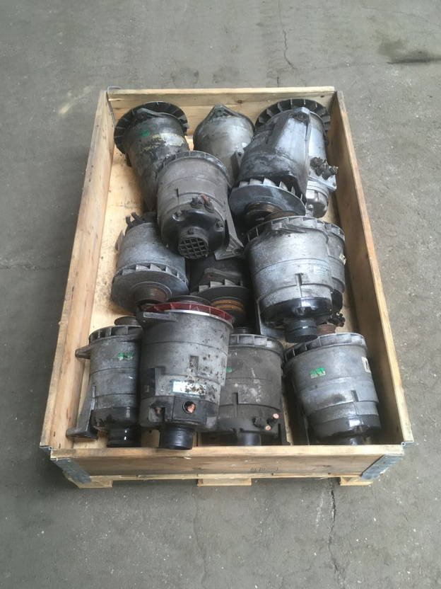 Bosch Lichtmaschine 140A Bosch 0120689587 / 0120689574 / 0120689571 0120689536 M - مولد - حافلة: صور 4 Bosch Lichtmaschine 140A Bosch 0120689587 / 0120689574 / 0120689571 0120689536 M - مولد - حافلة: صور 4