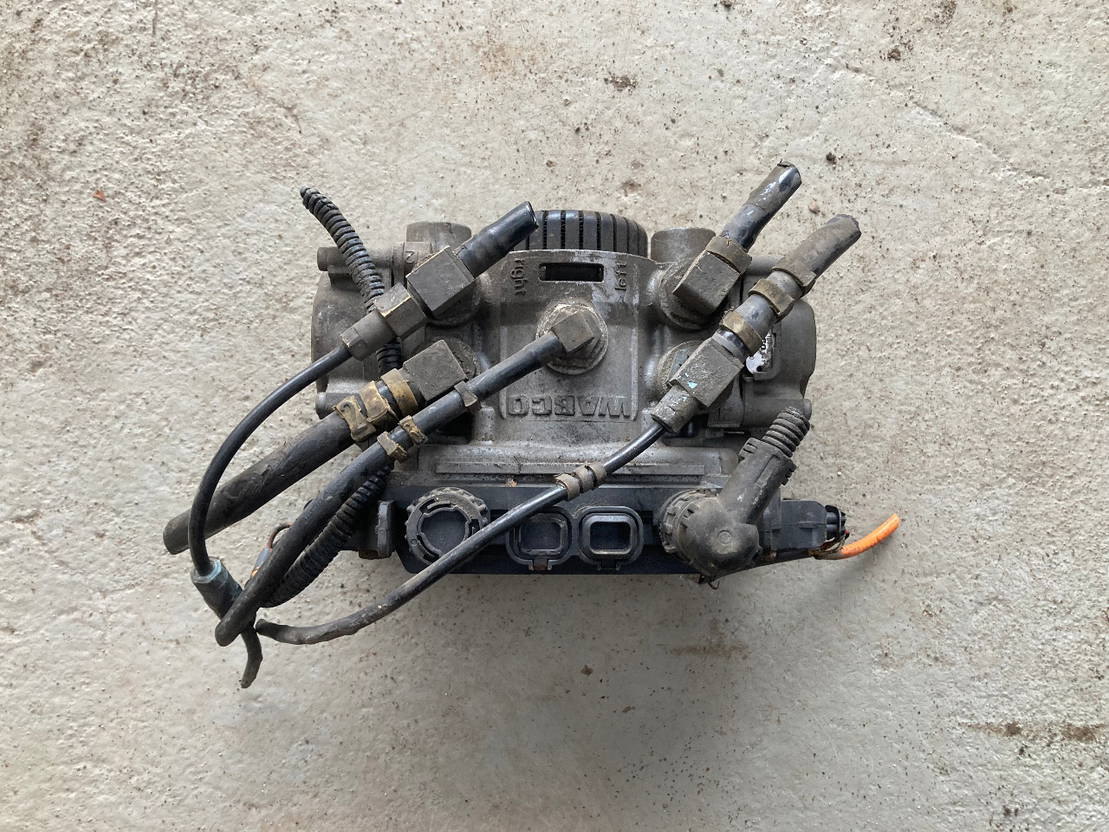 Wabco Wabco Bremse 4801041060 Ventil EBS 81521066071 Achsmodulator 81521066058 8 - قطع الغيار: صور 1 Wabco Wabco Bremse 4801041060 Ventil EBS 81521066071 Achsmodulator 81521066058 8 - قطع الغيار: صور 1