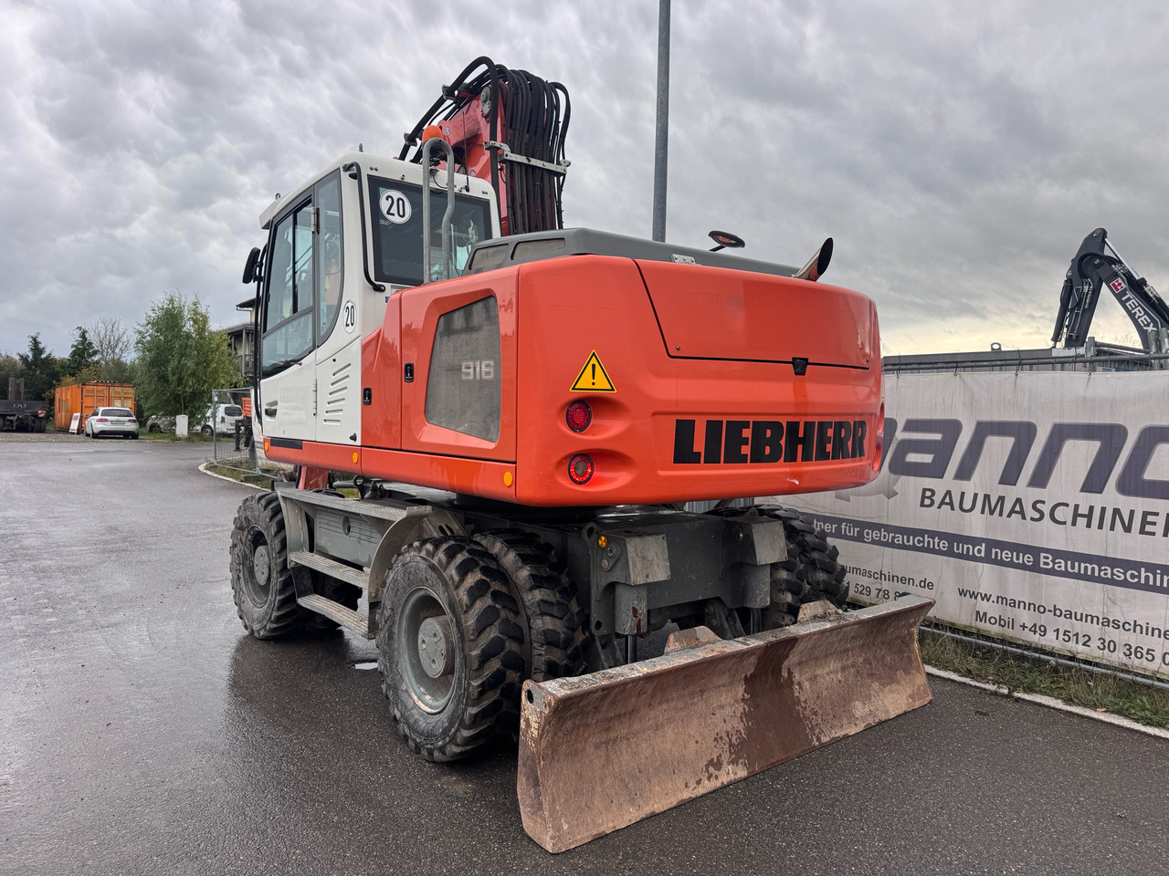 LIEBHERR A 916 Litronic - حفارة على عجلات: صور 4 LIEBHERR A 916 Litronic - حفارة على عجلات: صور 4