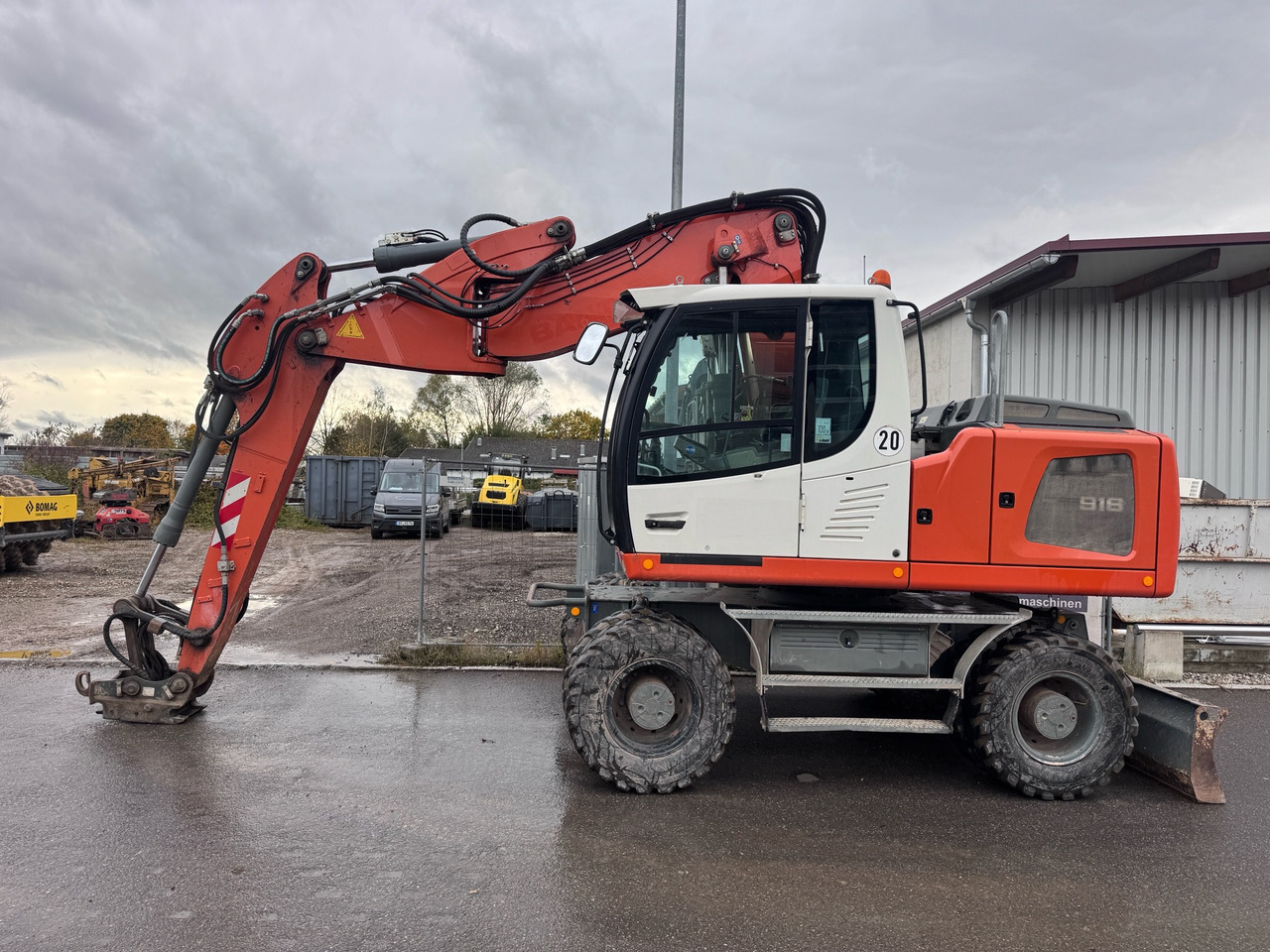 LIEBHERR A 916 Litronic - حفارة على عجلات: صور 1 LIEBHERR A 916 Litronic - حفارة على عجلات: صور 1