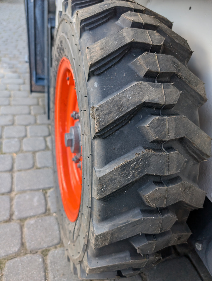BOBCAT S100 - شيول صغير: صور 4 BOBCAT S100 - شيول صغير: صور 4