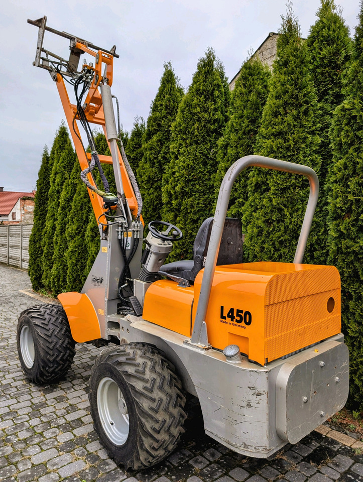 INTRAC L450 - الآلات والماكينات الزراعية: صور 5 INTRAC L450 - الآلات والماكينات الزراعية: صور 5