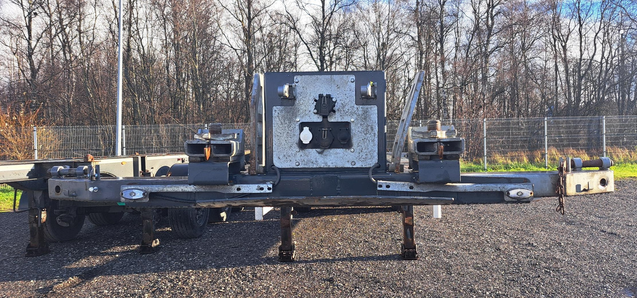 RENDERS EURO 922 - شاحنات الحاويات / جسم علوي قابل للتغيير نصف مقطورة: صور 3 RENDERS EURO 922 - شاحنات الحاويات / جسم علوي قابل للتغيير نصف مقطورة: صور 3