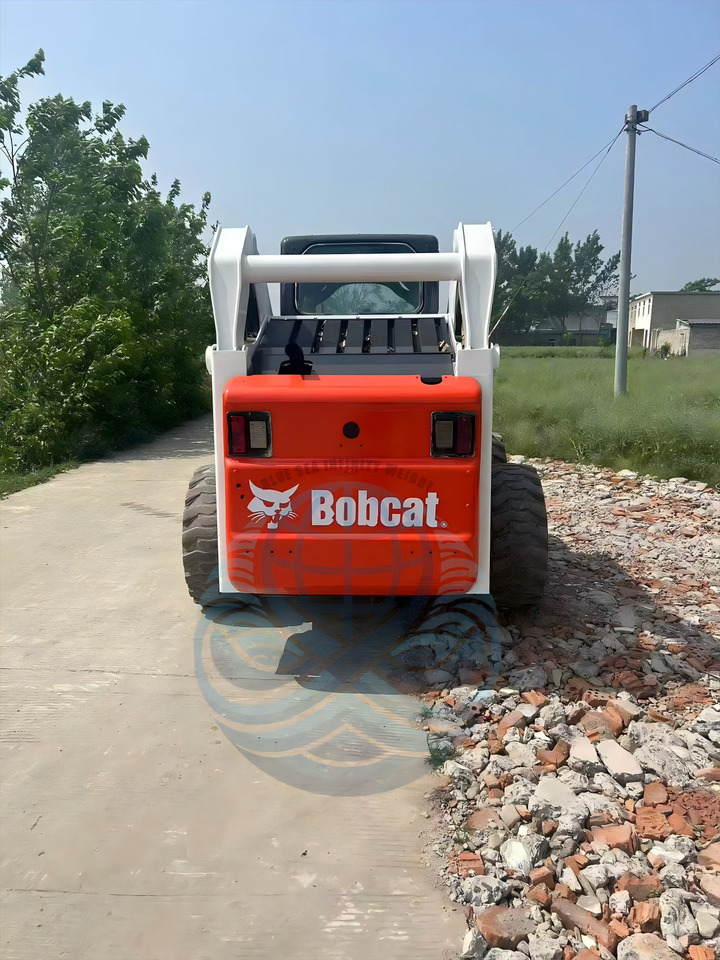 BOBCAT 330 - شيول صغير: صور 5 BOBCAT 330 - شيول صغير: صور 5
