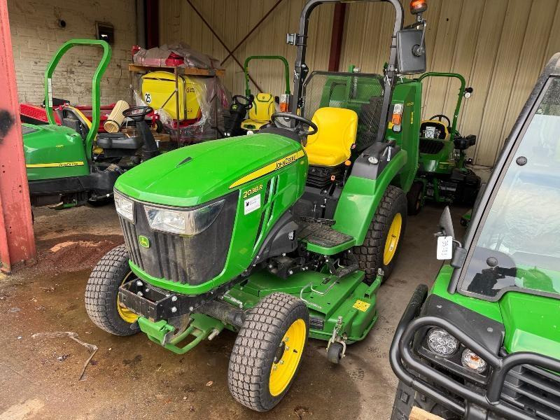 JOHN DEERE 2038R - جرار: صور 1 JOHN DEERE 2038R - جرار: صور 1