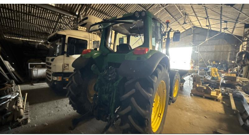 JOHN DEERE 6520 - جرار: صور 2 JOHN DEERE 6520 - جرار: صور 2