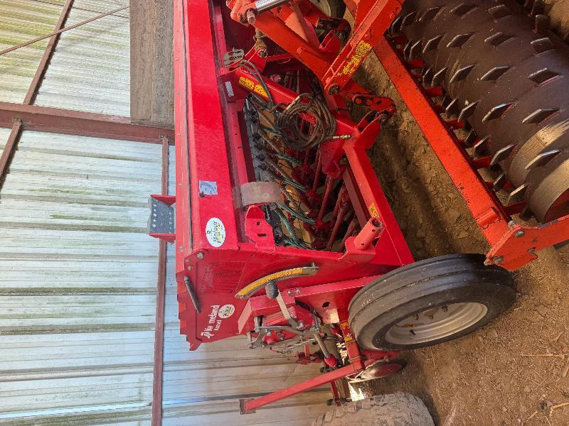 KVERNELAND M-DRILL 3M - معدات بذار: صور 2 KVERNELAND M-DRILL 3M - معدات بذار: صور 2