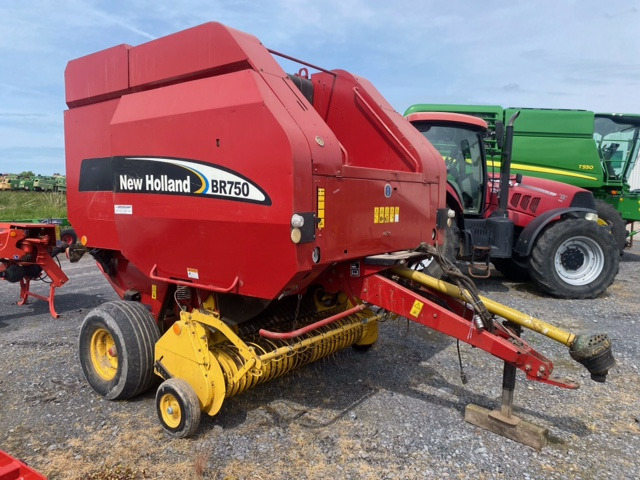 NEW-HOLLAND BR750 - مكبس القش الدائري: صور 3 NEW-HOLLAND BR750 - مكبس القش الدائري: صور 3