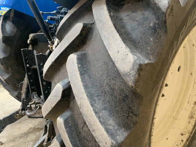 NEW-HOLLAND T7.215S - جرار: صور 3 NEW-HOLLAND T7.215S - جرار: صور 3