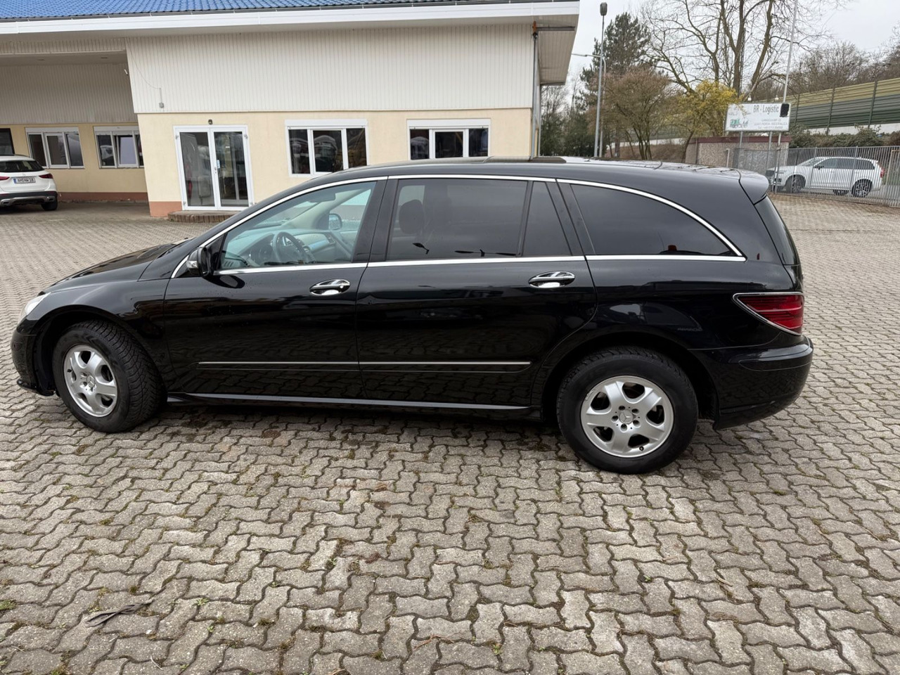Mercedes-Benz R - سيارة دفع رباعي: صور 2 Mercedes-Benz R - سيارة دفع رباعي: صور 2