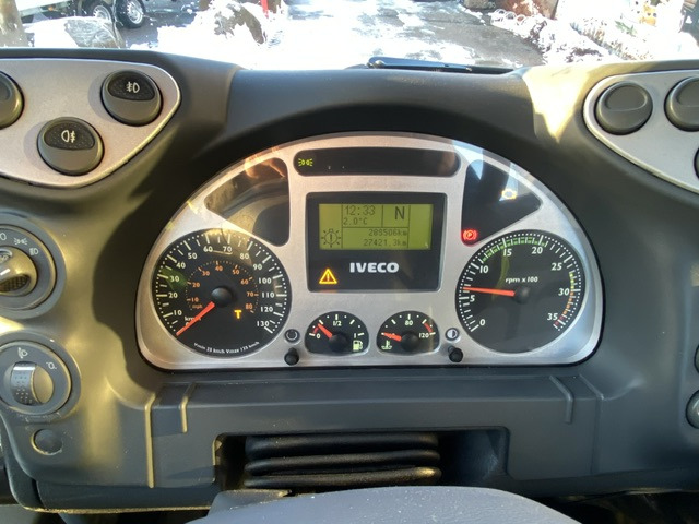 شاحنة نقل سيارات شاحنة لنقل البضائع الحرة IVECO EuroCargo 90E220: صور 15