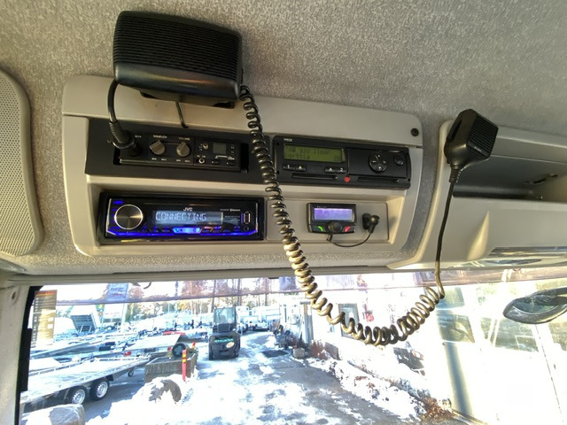 شاحنة نقل سيارات شاحنة لنقل البضائع الحرة IVECO EuroCargo 90E220: صور 13