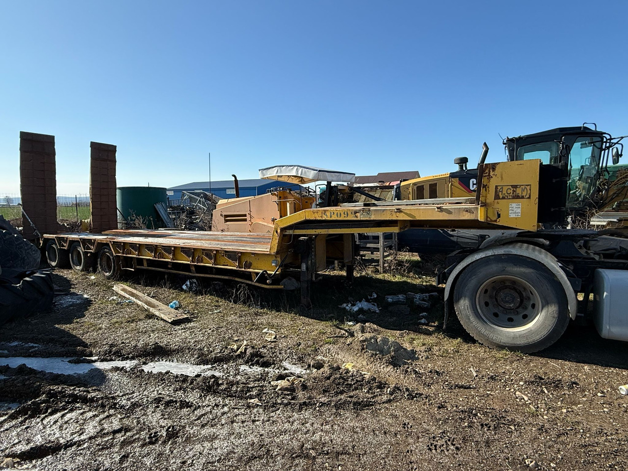 ACTM AC06 Trailer - عربة مسطحة منخفضة نصف مقطورة: صور 1 ACTM AC06 Trailer - عربة مسطحة منخفضة نصف مقطورة: صور 1