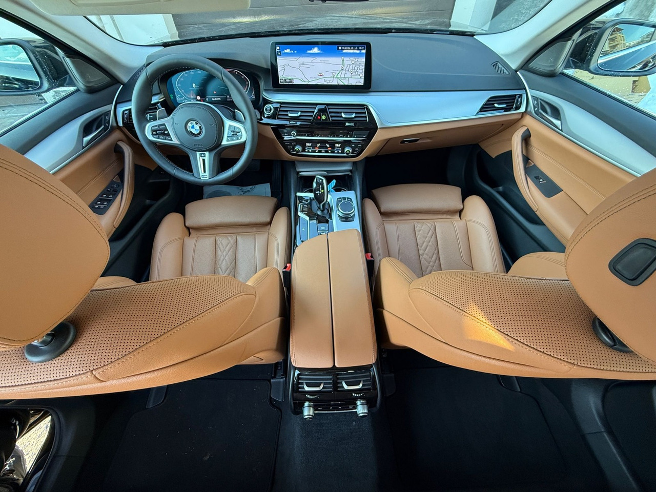 BMW 520D MILDHYBRID - سيدان: صور 2 BMW 520D MILDHYBRID - سيدان: صور 2