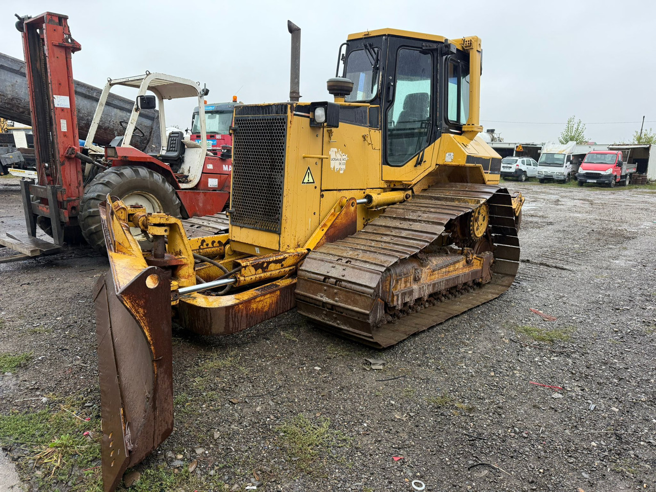 BULLDOZER CATERPILLAR D5 - بلدوزر: صور 2 BULLDOZER CATERPILLAR D5 - بلدوزر: صور 2