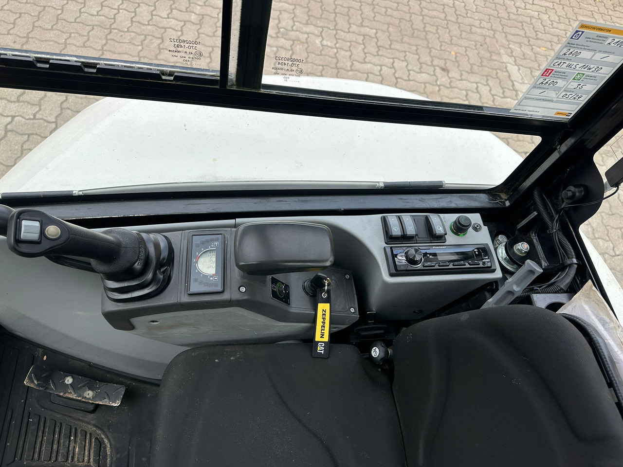 CAT 302.7 DCR Mini excavator, 2 Buckets, TOP !!! إيجار CAT 302.7 DCR Mini excavator, 2 Buckets, TOP !!!: صور 10 CAT 302.7 DCR Mini excavator, 2 Buckets, TOP !!! إيجار CAT 302.7 DCR Mini excavator, 2 Buckets, TOP !!!: صور 10