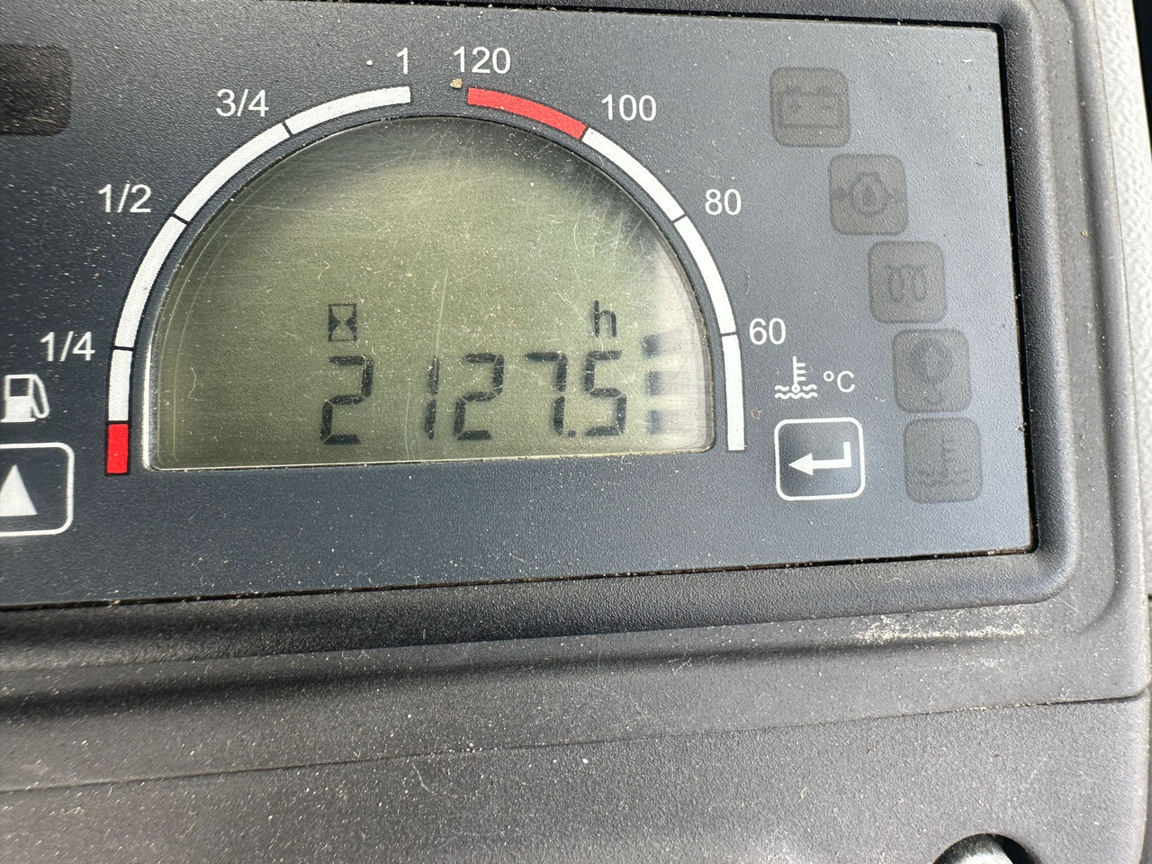 CAT 302.7 DCR Mini excavator, 2 Buckets, TOP !!! إيجار CAT 302.7 DCR Mini excavator, 2 Buckets, TOP !!!: صور 12 CAT 302.7 DCR Mini excavator, 2 Buckets, TOP !!! إيجار CAT 302.7 DCR Mini excavator, 2 Buckets, TOP !!!: صور 12