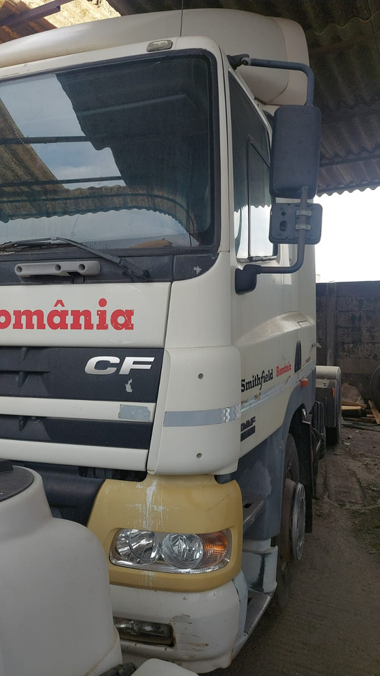 DAF CF 85.43 Tractor Head - شاحنة جرار: صور 3 DAF CF 85.43 Tractor Head - شاحنة جرار: صور 3