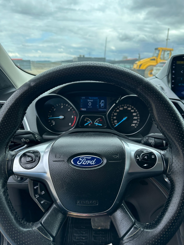 FORD KUGA TITANIUM - سيارة دفع رباعي: صور 4 FORD KUGA TITANIUM - سيارة دفع رباعي: صور 4