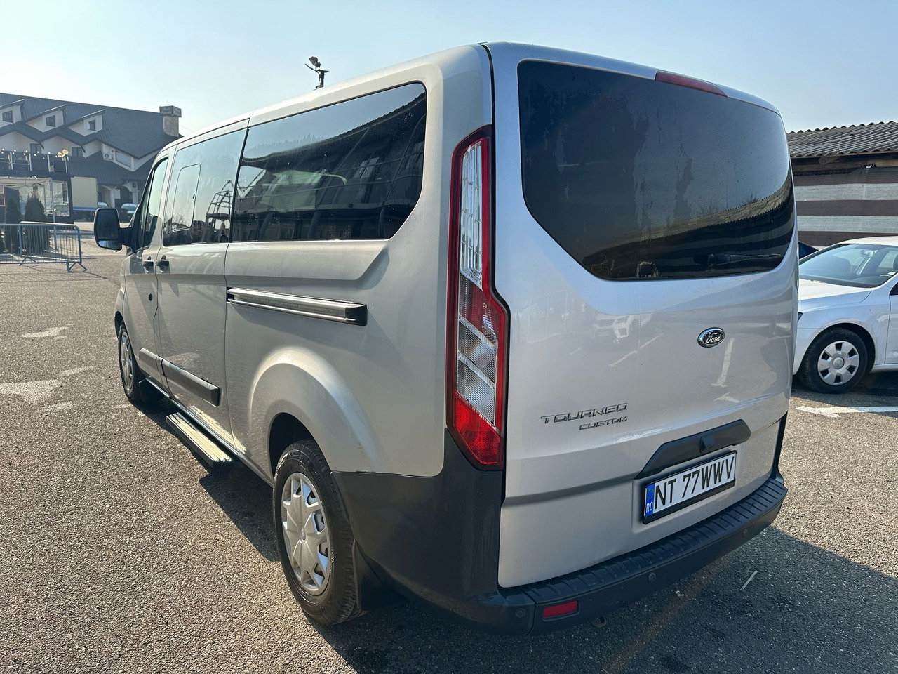 FORD TRANSIT CUSTOMS - ميكروباص: صور 4 FORD TRANSIT CUSTOMS - ميكروباص: صور 4