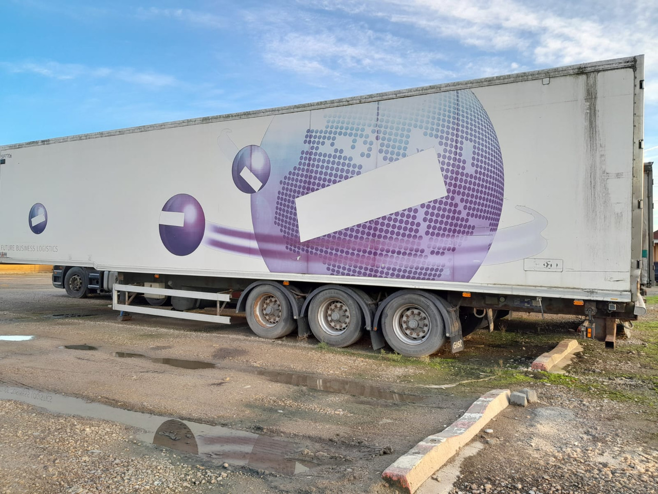 GRAY & ADAMS REFRIGERATED SEMI-TRAILER - مبردة نصف مقطورة: صور 2 GRAY & ADAMS REFRIGERATED SEMI-TRAILER - مبردة نصف مقطورة: صور 2