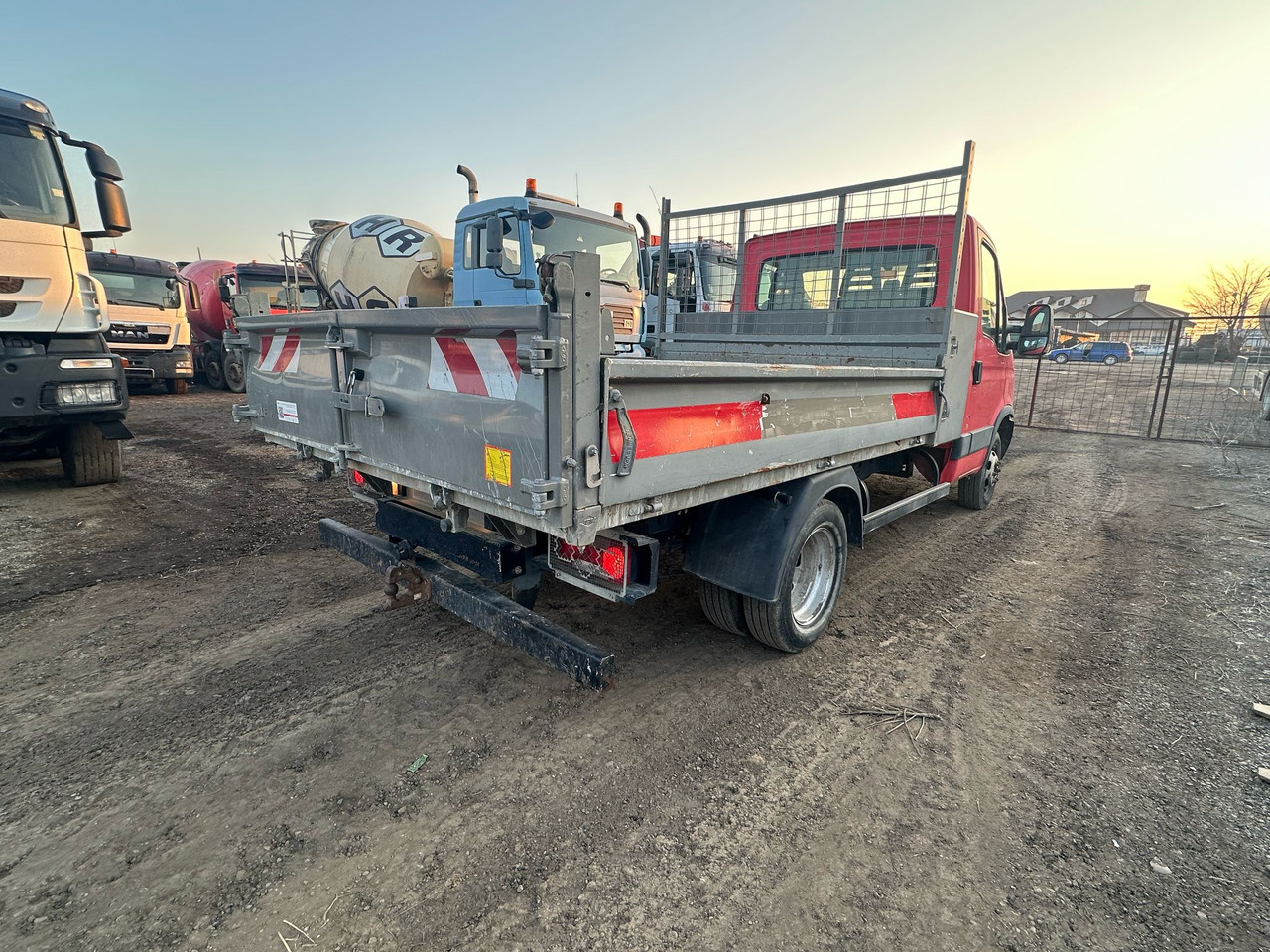 Iveco Daily Van - قلاب صغير: صور 5 Iveco Daily Van - قلاب صغير: صور 5