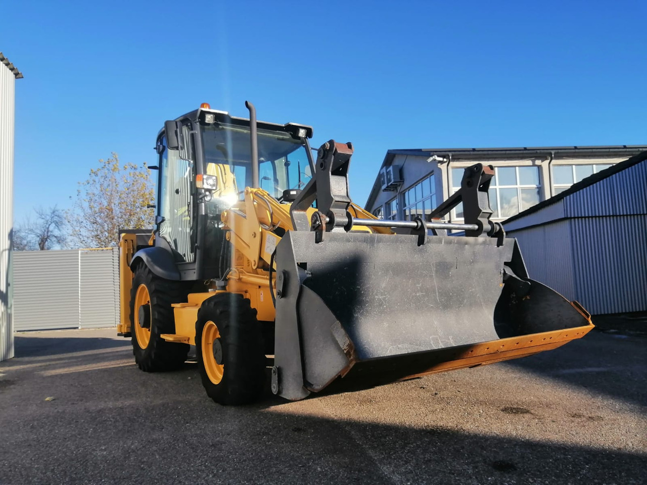 LiuGong CLG777A Backhoe Loader 4×4(copy) - حفار متعدد الاستخدام: صور 2 LiuGong CLG777A Backhoe Loader 4×4(copy) - حفار متعدد الاستخدام: صور 2