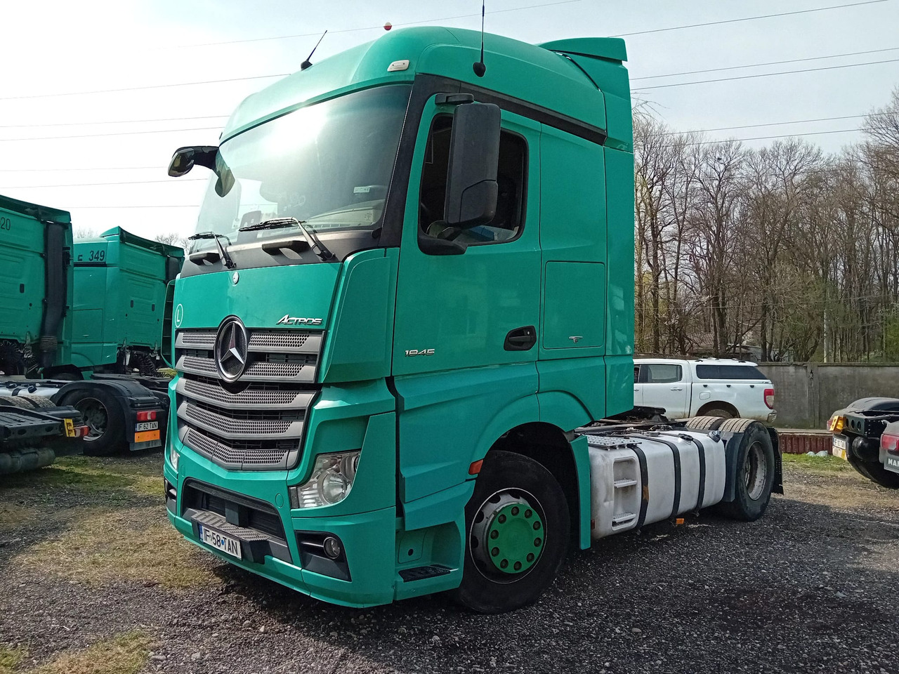 Mercedes-Benz Actros 18.45 - شاحنة جرار: صور 1 Mercedes-Benz Actros 18.45 - شاحنة جرار: صور 1