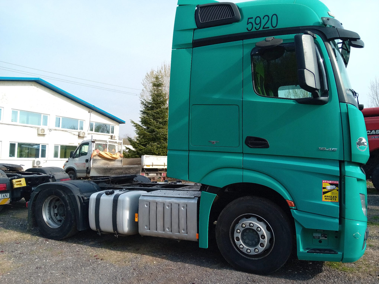 Mercedes-Benz Actros 18.45 - شاحنة جرار: صور 5 Mercedes-Benz Actros 18.45 - شاحنة جرار: صور 5