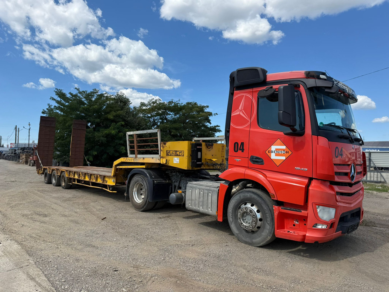 Mercedes-Benz Actros and Trailer ACTM Assembly - شاحنة جرار, عربة مسطحة منخفضة نصف مقطورة: صور 1 Mercedes-Benz Actros and Trailer ACTM Assembly - شاحنة جرار, عربة مسطحة منخفضة نصف مقطورة: صور 1
