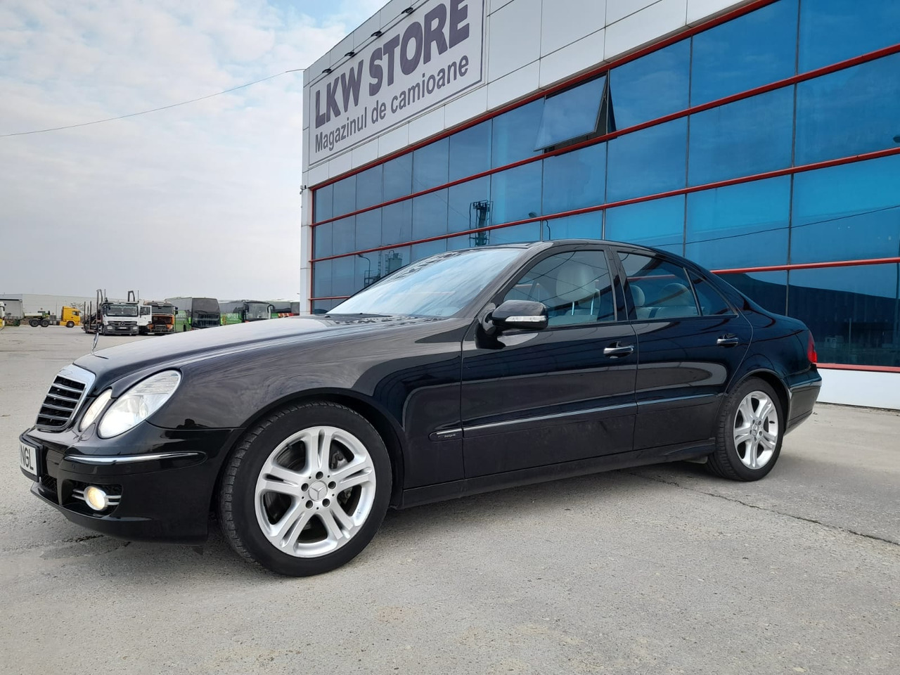Mercedes Benz E350 - سيارة: صور 2 Mercedes Benz E350 - سيارة: صور 2